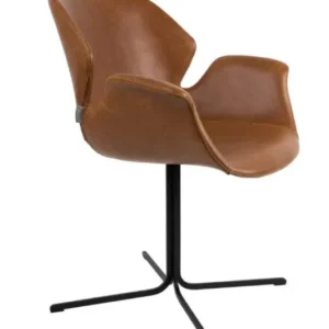 Esszimmerstuhl NIKKI ALL BROWN von ZUIVER in Braun mit geschwungener Lederschale und schwarzem Metallgestell, Gesamtansicht.