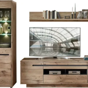 Wohnwand BELLANO HH84 Viking Oak Nature mit LED-Beleuchtung in Gesamtansicht aus Vitrinenschrank, TV-Lowboard und Wandregal.