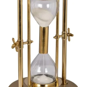 Gesamtansicht Richmond Beistelltisch Tempus gold mit weißer Marmorplatte, goldenem Aluminium-Gestell und Glassanduhr.