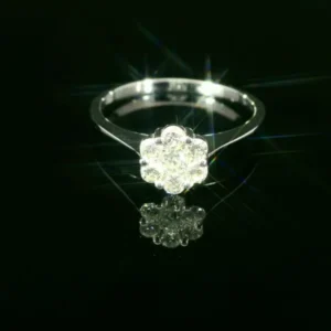 Edler Damenring aus 18 Karat Weissgold – mit 125 funkelnden Diamanten - MYZ0000084